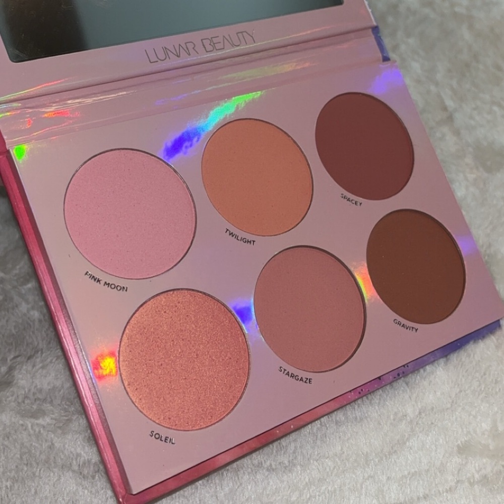 Lunar Beauty Moon Prism Blush Palette